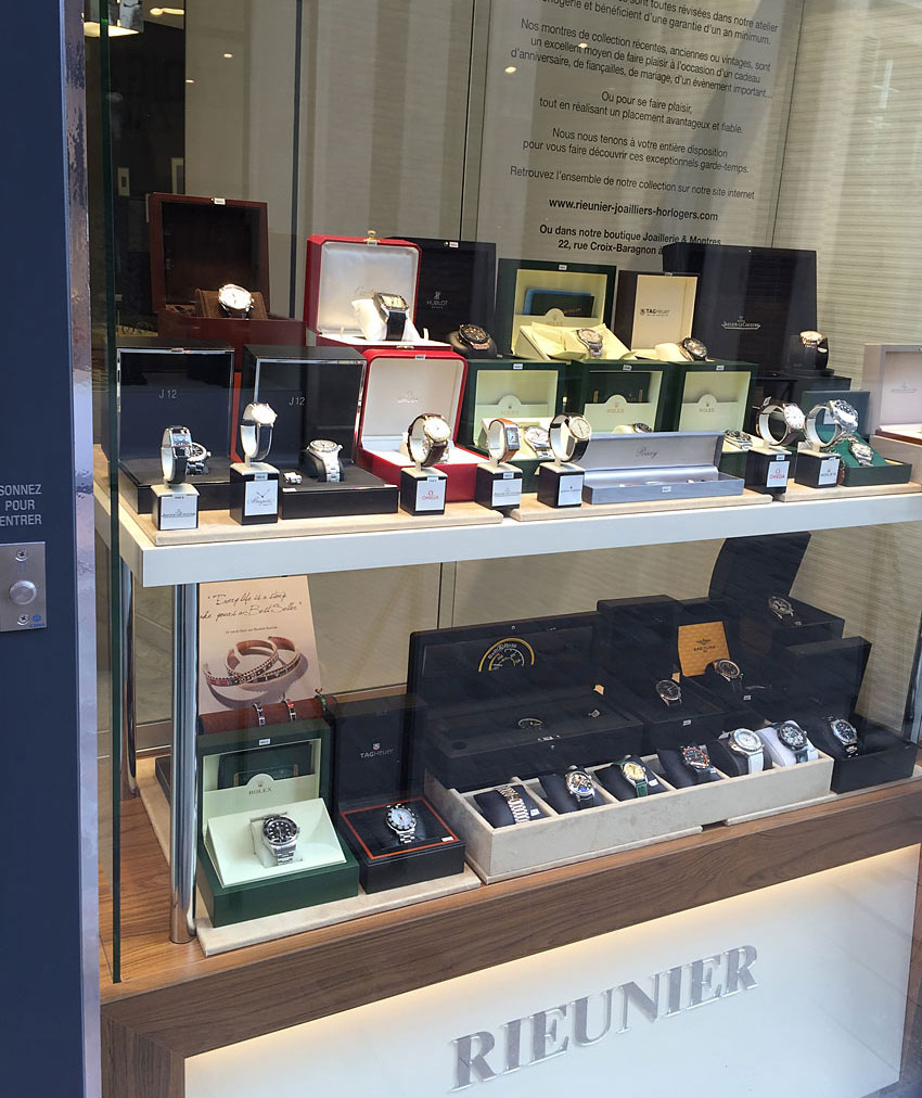 rieunier-joaillier-horloger-cantegril-vitrine-montre-occasion