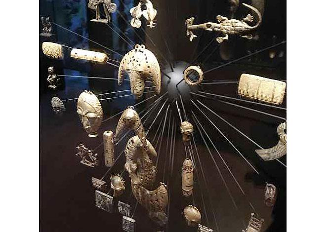 vitrine-bijoux-ethniques.jpg