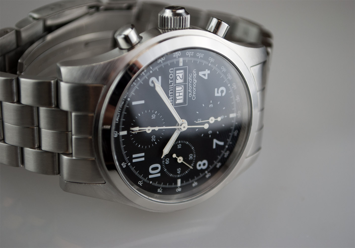 Hamilton-khaki-3.jpg