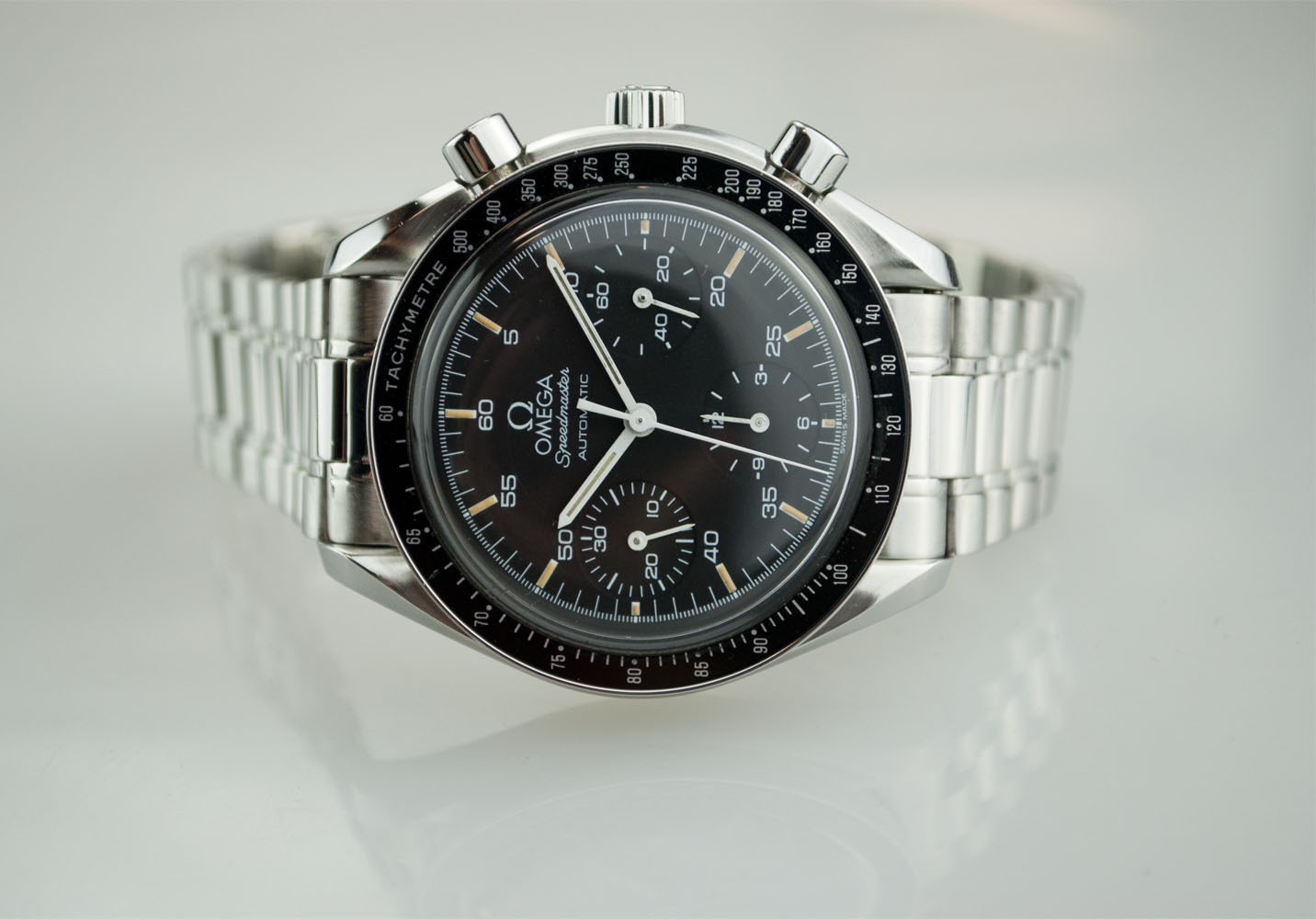 Omega-Speedmaster2a.jpg