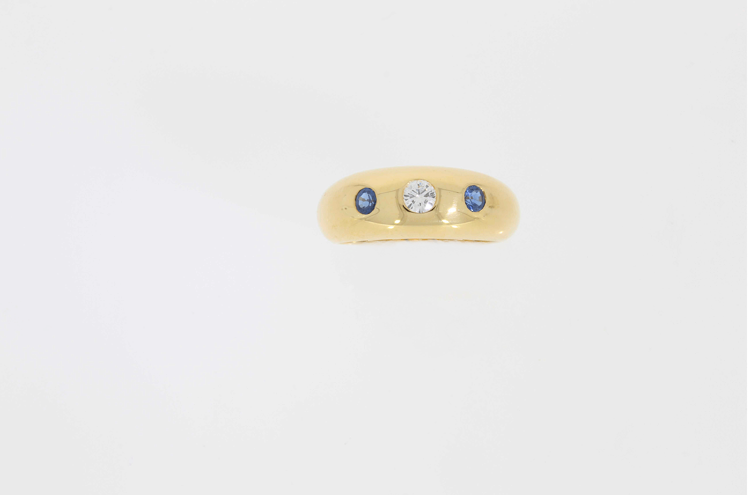 bague-cartier-dessus.gif