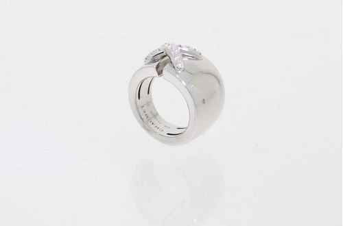 bague-chaumet-liens-croises-dos.jpg