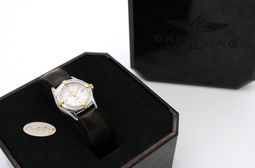 breitling-callistino-petite-boite.jpg