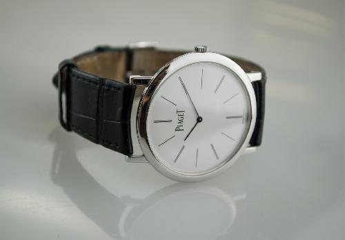 piaget-orblanc-3.jpg