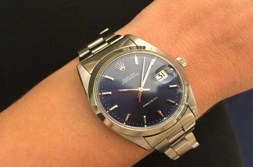 rolex-precision-6694-bleu-poignet.jpg