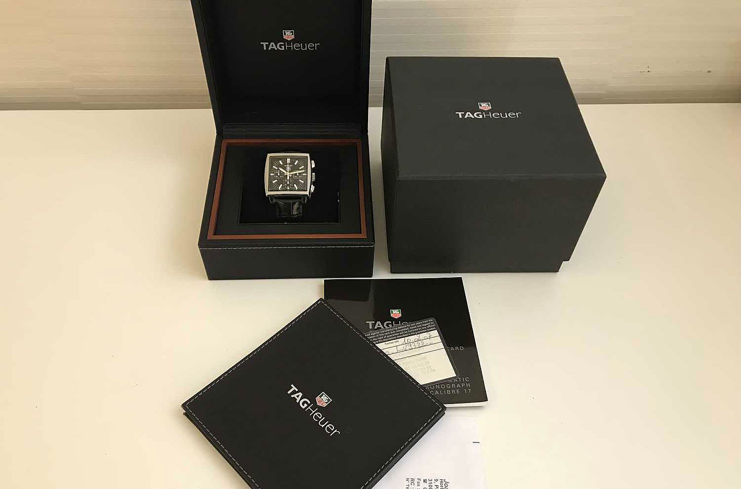 montre-tagheuer-monaco-documents.jpg