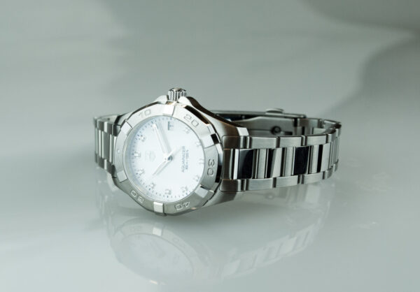Aquaracer lady