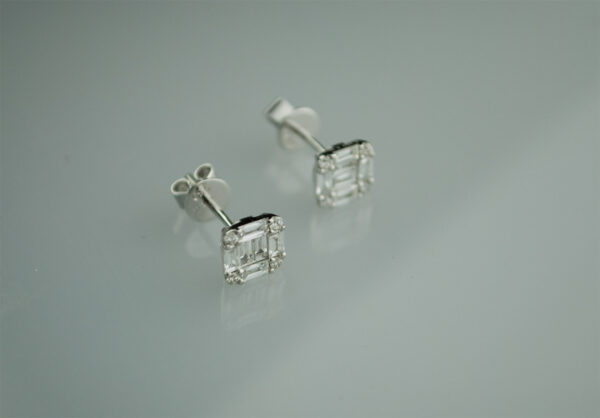 Puces d'oreilles diamants
