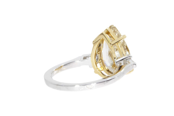 Light yellowish – Image 4