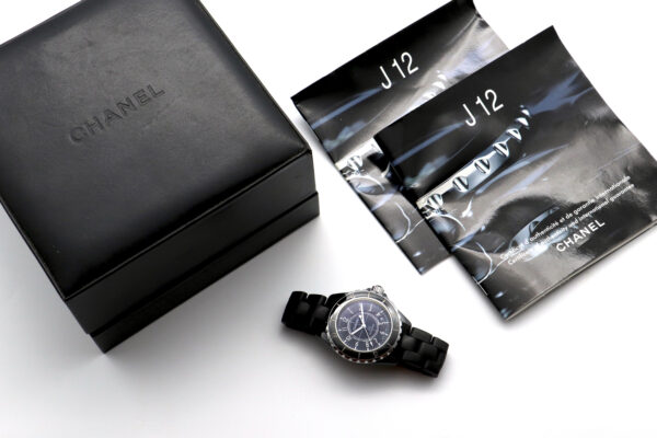 J12 Noire Mate – Image 3