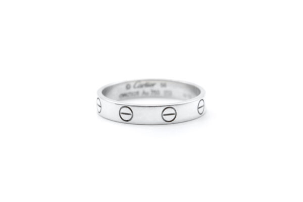 Love – Image 2