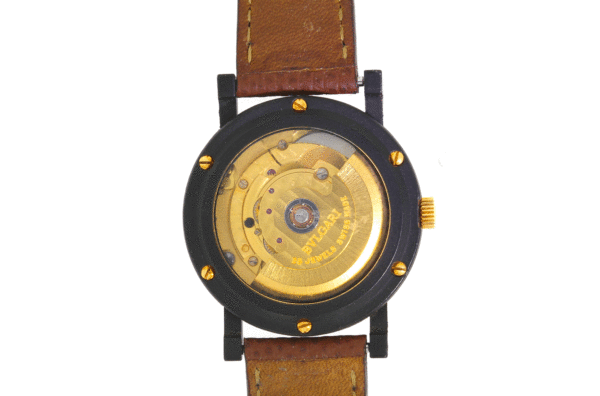 Plastic Gold – Image 2